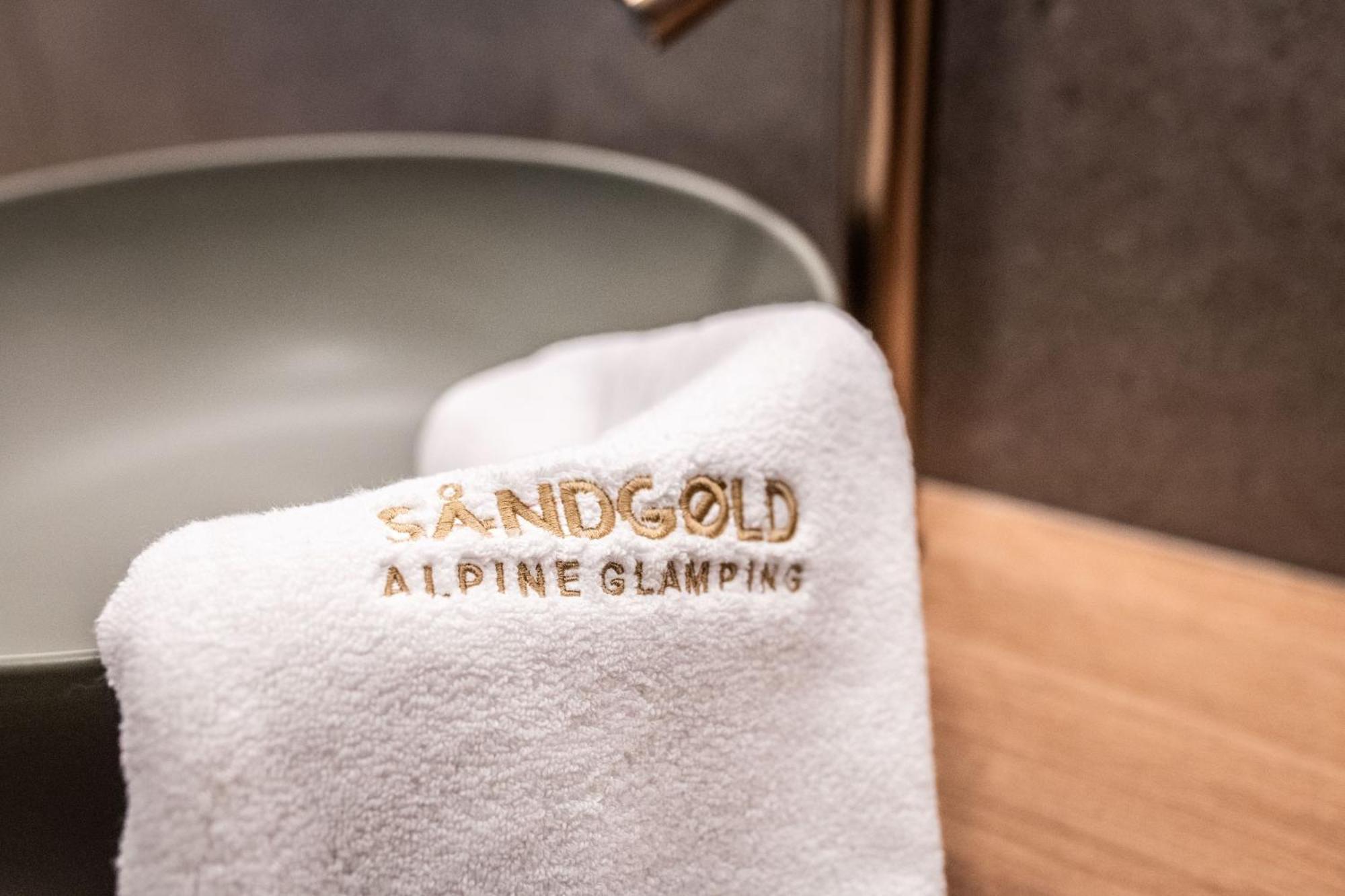 Sandgold Alpine Glamping カンポ・トゥーレス エクステリア 写真